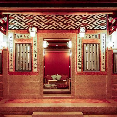 Beishan Old Western Style Hostel Jinning Bagian luar foto