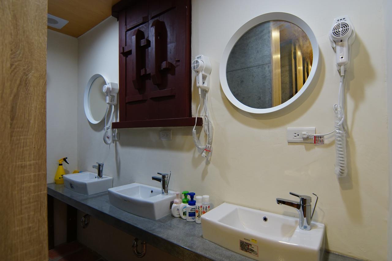 Beishan Old Western Style Hostel Jinning Bagian luar foto
