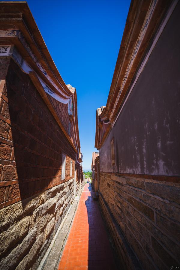 Beishan Old Western Style Hostel Jinning Bagian luar foto