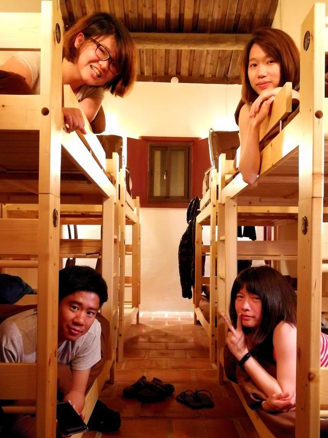 Beishan Old Western Style Hostel Jinning Bagian luar foto