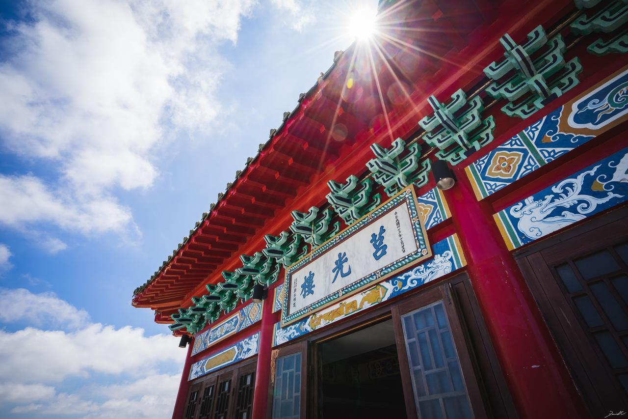 Beishan Old Western Style Hostel Jinning Bagian luar foto